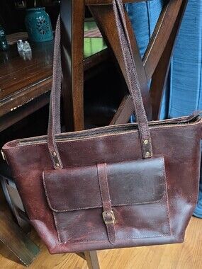 Classic Brown Leather Tote Bag with Front Pocket